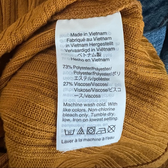 J.Crew turtleneck sweater size XS - Picture 4 of 4